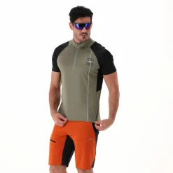 T-shirt tecnica da ciclismo con mezza zip da Uomo
